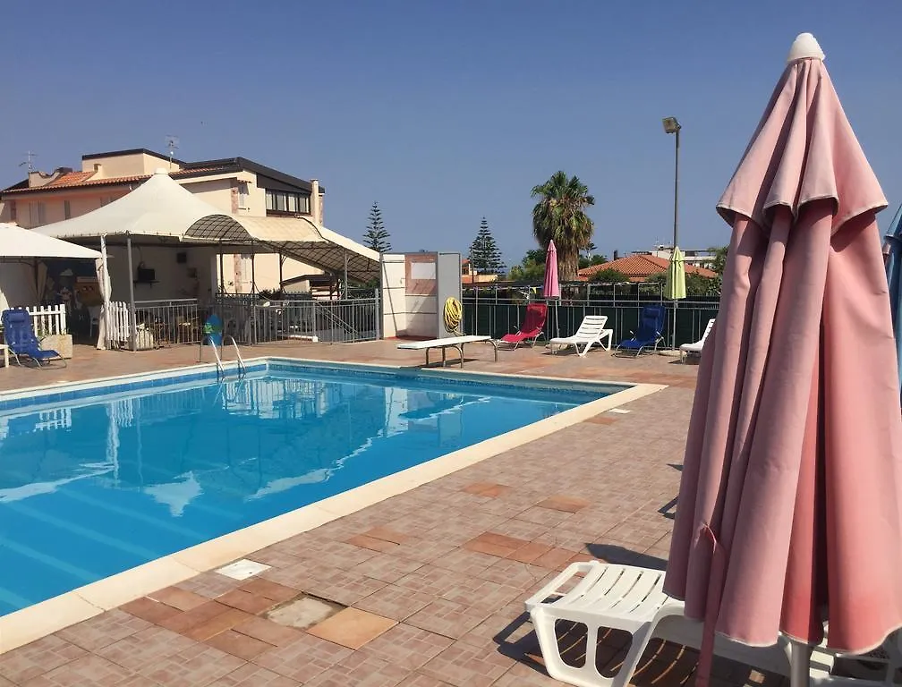 Residence Panarea Cefalu 3*,